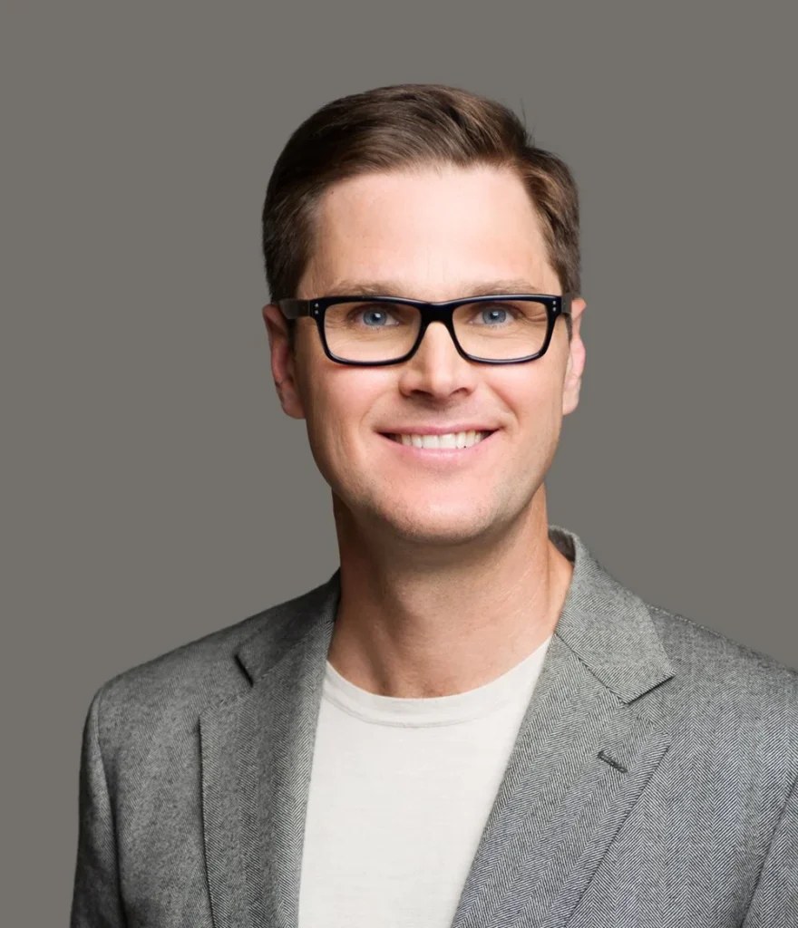 Dr Troye Wallett